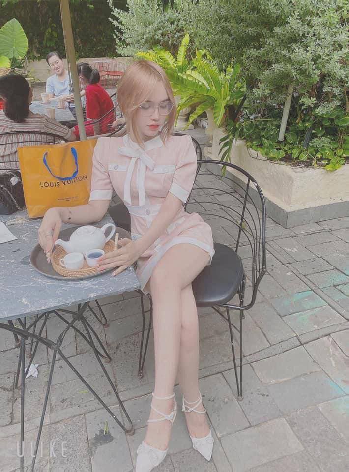 Chị kế: Anh có thể bỏ bất cứ thứ gì vào miệng tôi